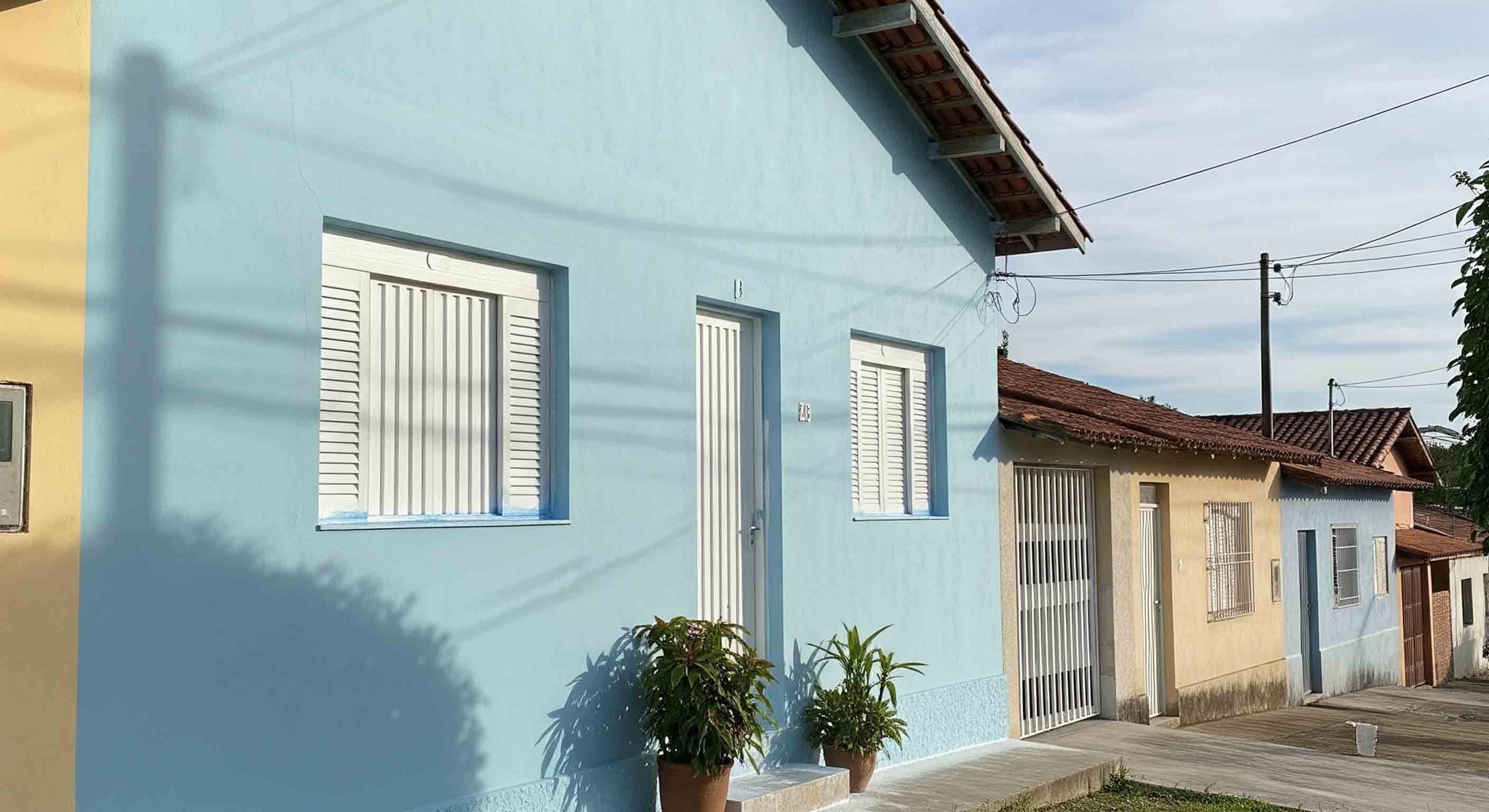 Pintura residencial convencional realizada pela LLSA2irmãos - Exemplo 1